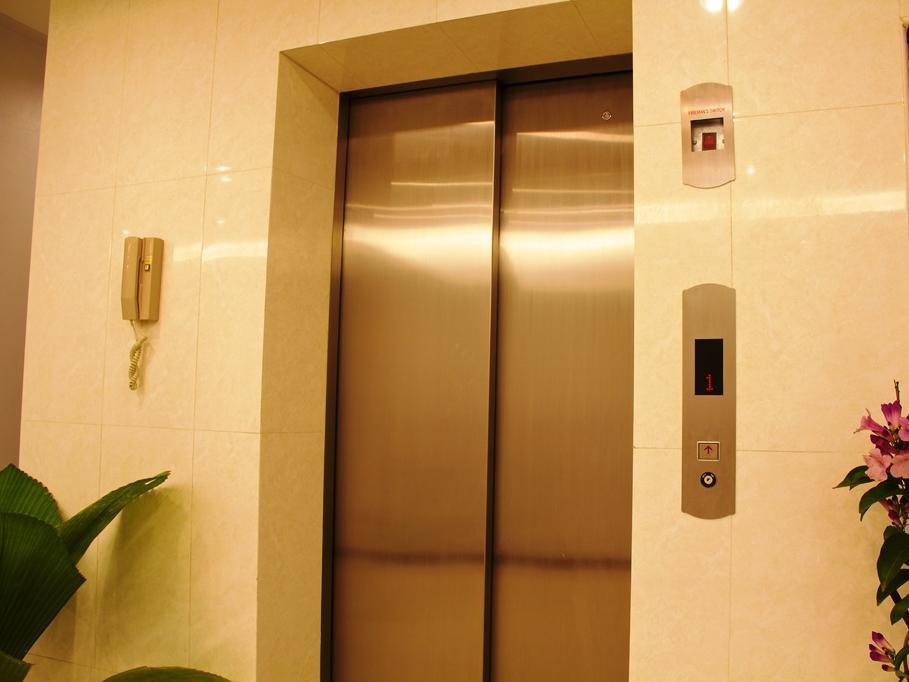 Oyo 373 Mc Ginger House Hotell Patong Eksteriør bilde