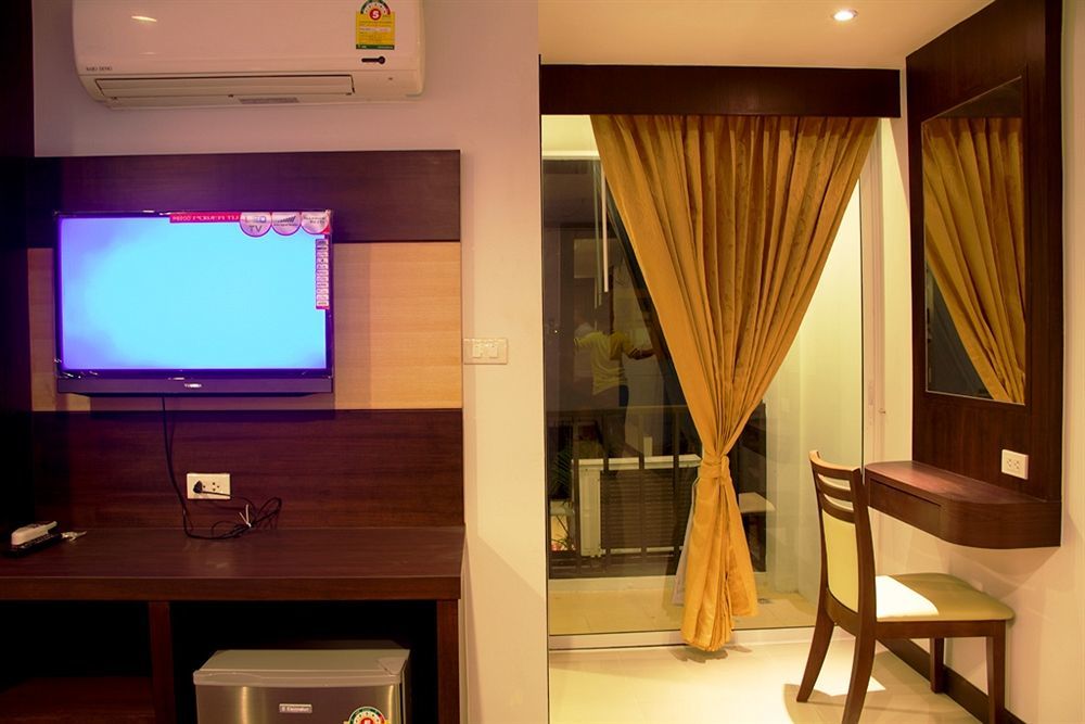 Oyo 373 Mc Ginger House Hotell Patong Eksteriør bilde