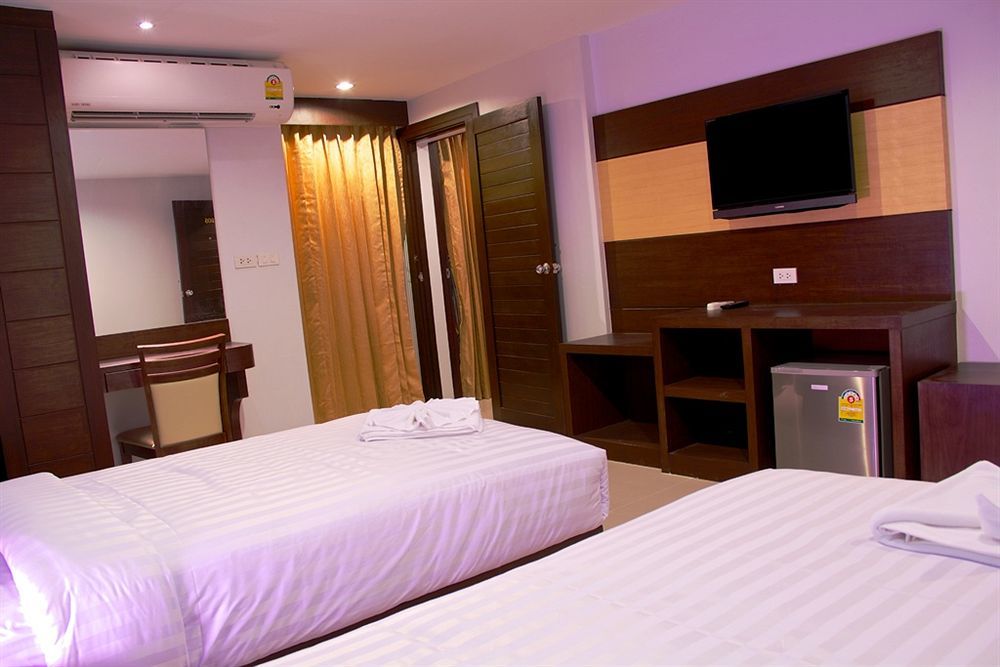 Oyo 373 Mc Ginger House Hotell Patong Eksteriør bilde