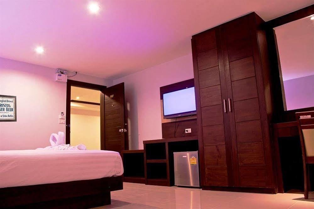 Oyo 373 Mc Ginger House Hotell Patong Eksteriør bilde