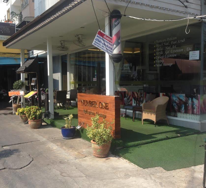 Oyo 373 Mc Ginger House Hotell Patong Eksteriør bilde